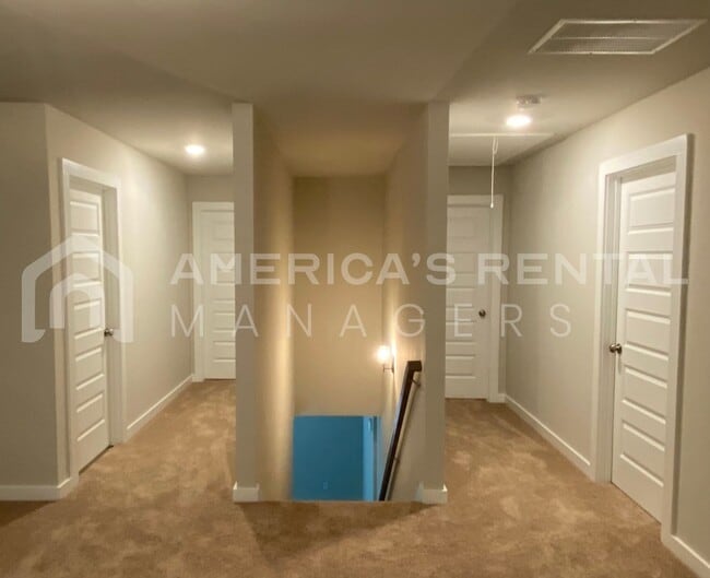 Building Photo - 1225 Brookhaven Dr