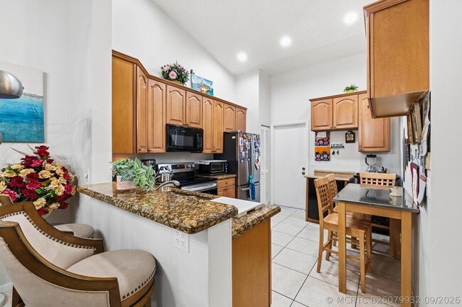 Building Photo - 10933 Stafford Cir S