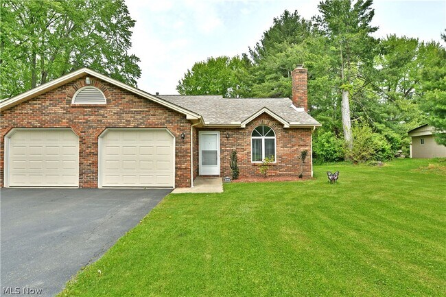 Building Photo - 2237 Cadwallader Sonk Rd