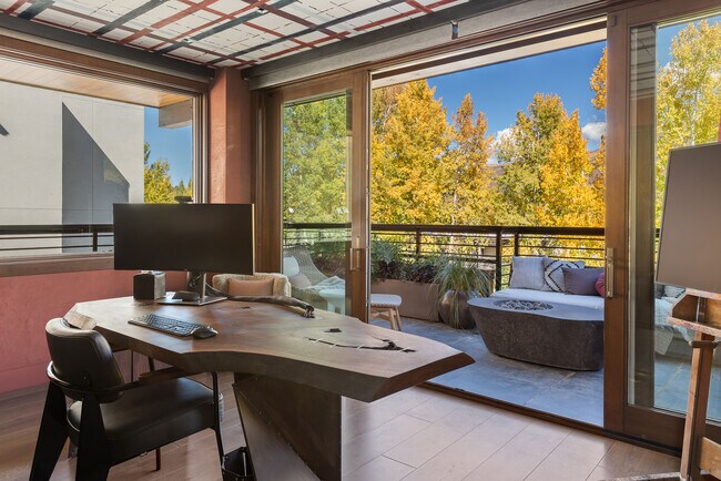 Building Photo - 120 Juan St