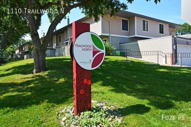 Building Photo - 1110 Trailwood N