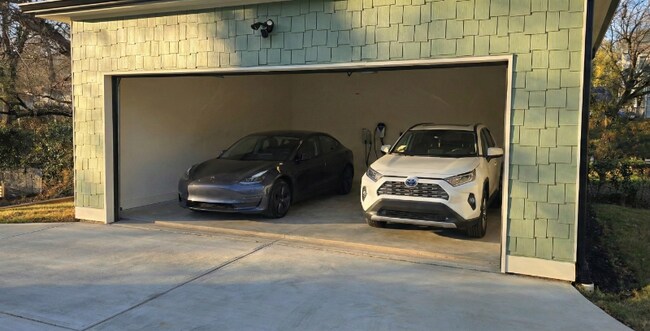 Building Photo - 1273 Danner St SE