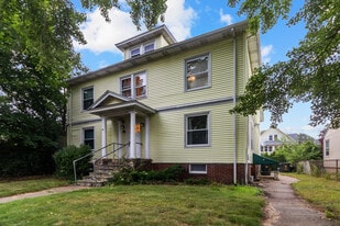 Building Photo - 12 Sharaf St