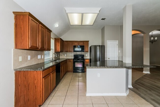 Building Photo - 3951 Eastland Lake Dr