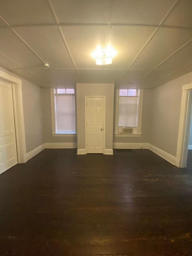 Building Photo - 3428 Dunnica Ave