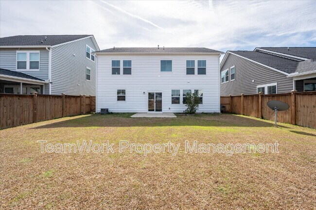 Building Photo - 208 Evergreen Ave