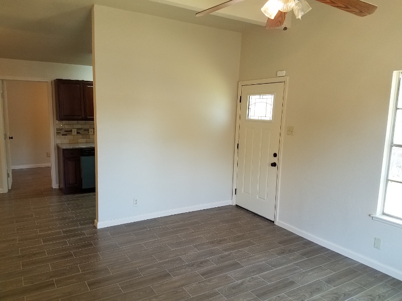 Building Photo - 5227 Vlg Gln Dr