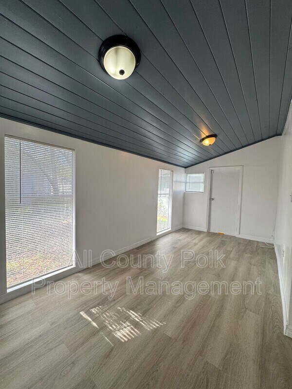 Building Photo - 724 Euclid Ave