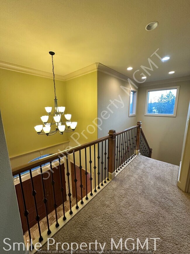 Building Photo - single house