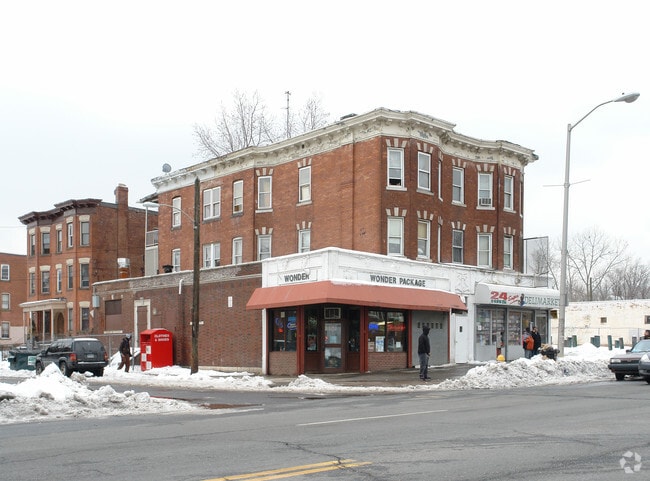 Primary Photo - 481-485 Albany Ave