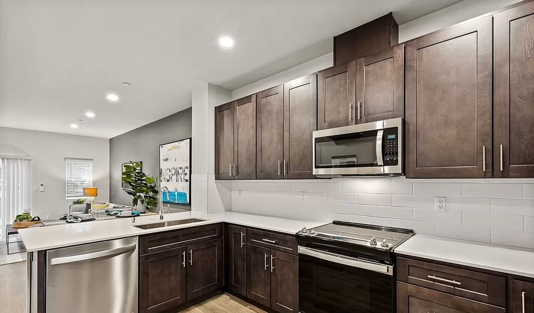 Building Photo - Brand New Townhome in Bothell