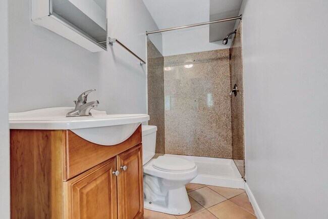 Building Photo - Spacious City Living at Linwood Towers – U...