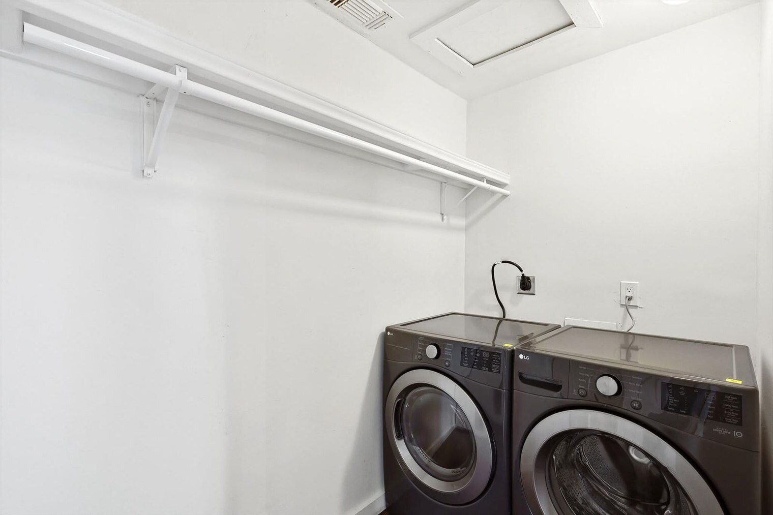 Building Photo - 329 Blandin St