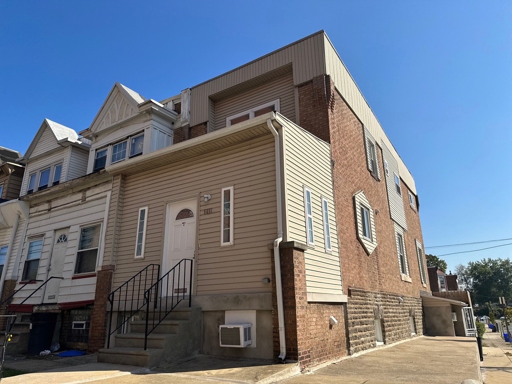 Building Photo - 5651 E Wister St
