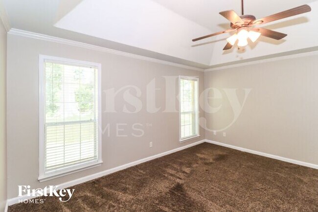 Building Photo - 48 Sweetwoods Dr