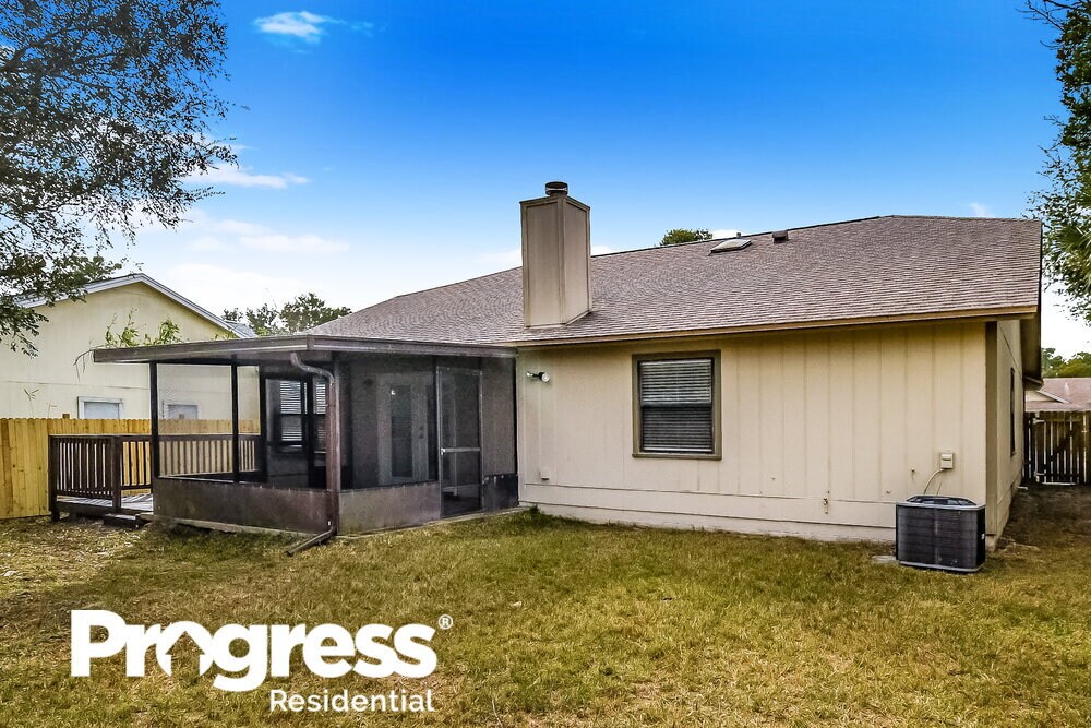 Building Photo - 8026 Fleur De Lis Dr