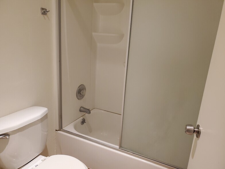 Bathroom - 1379 Caminito Gabaldon