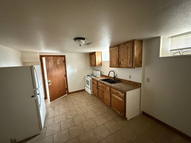 Building Photo - 227 W 14th St