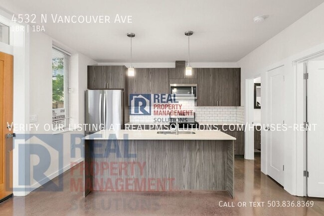 Building Photo - 4532 N Vancouver Ave