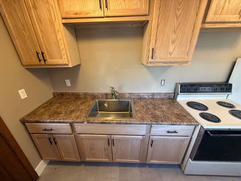 Building Photo - 125 S 7th St