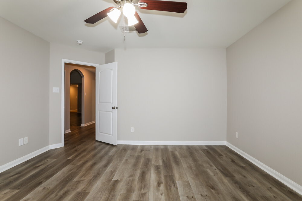 Building Photo - 27049 Leonardo Dr
