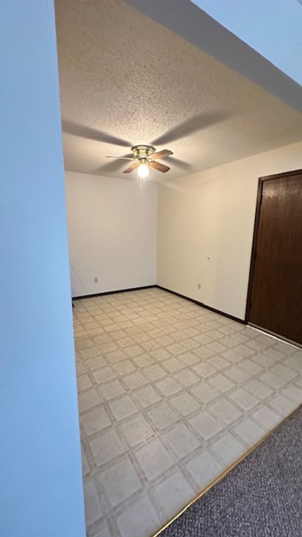 Building Photo - 22 Southwinds Cir
