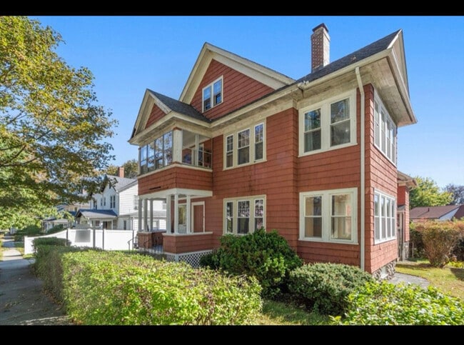 Building Photo - 53 Howland Terrace