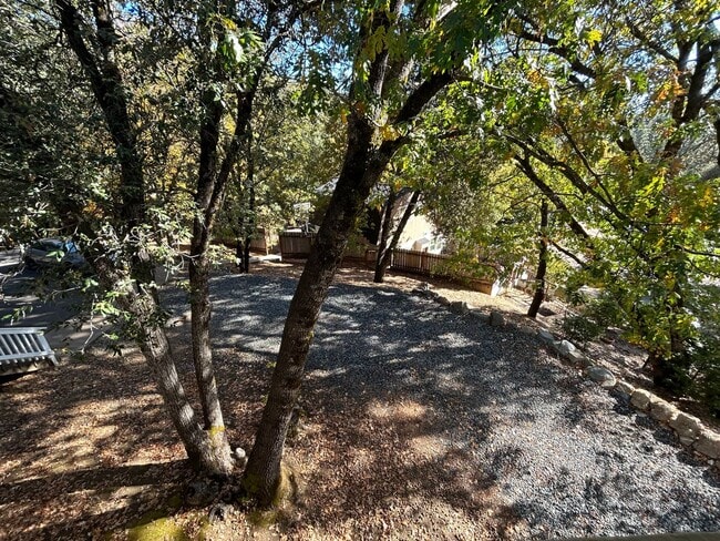Building Photo - Welcome to Crystal Falls