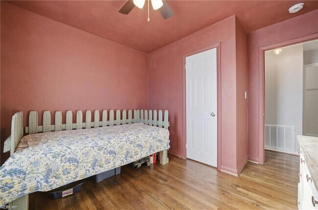 Building Photo - 108 Marcy St