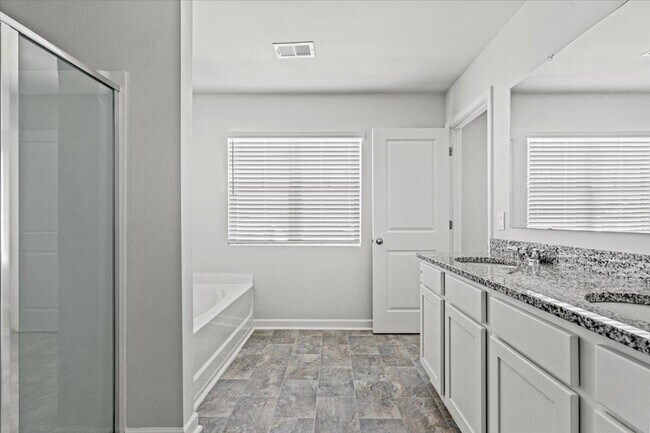 Building Photo - 5144 Captain Dr