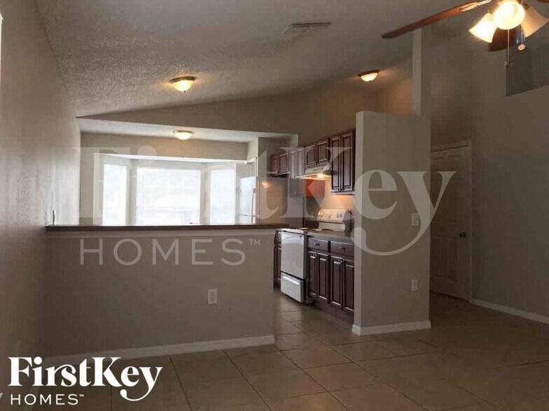 Building Photo - 6551 Viewpoint Ct