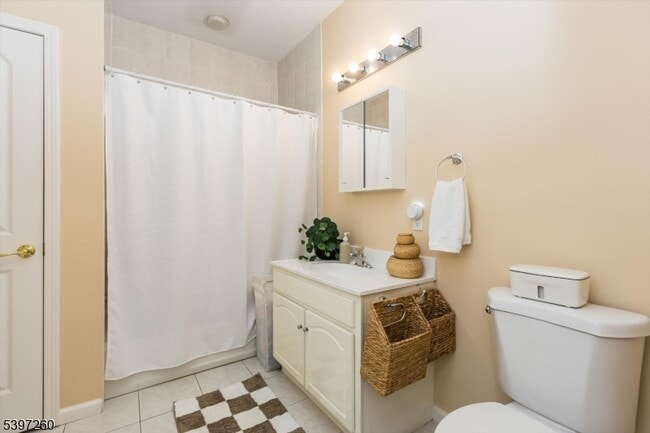 Building Photo - 349-353 S Broad St