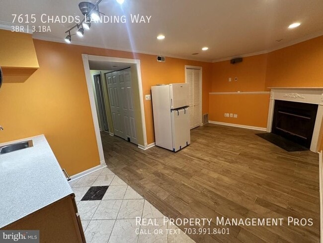 Building Photo - 7615 Chadds Landing Way