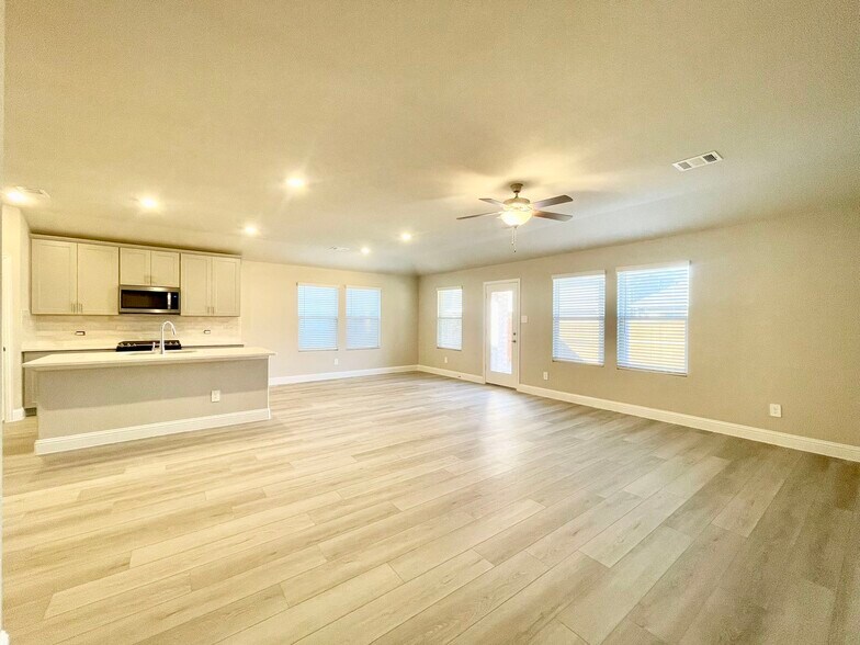 Building Photo - 1203 Mahogany Dr