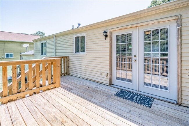 Building Photo - 2407 Redfield Dr