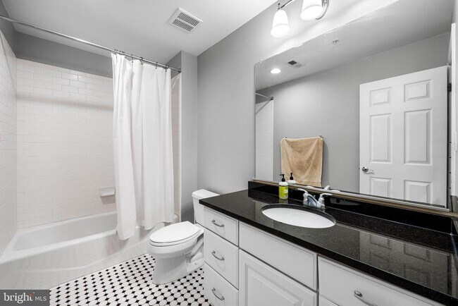 Building Photo - 2614 Lighthouse Ln