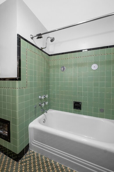 Building Photo - 52 Owendale Ave