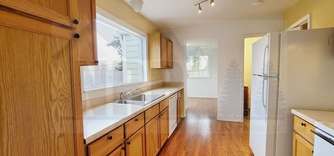 Building Photo - Gorgeous 2 bd House near Point Defiance an...