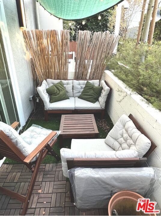 Building Photo - 5019 W Maplewood Ave