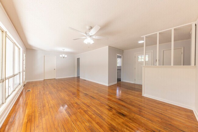 Building Photo - Welcome home!