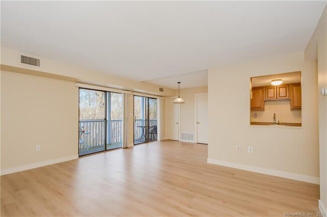 Building Photo - 57 Brookwood Dr