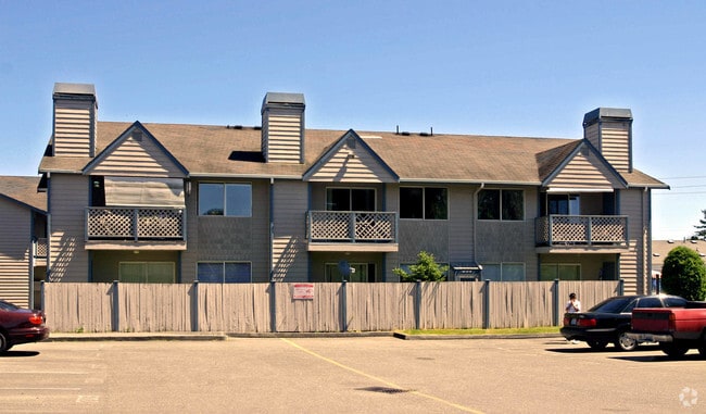 Building Photo - Juneau's Landing Apartments