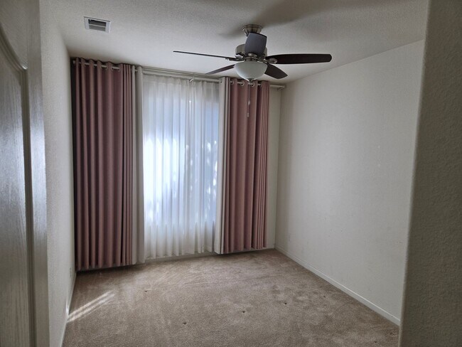 Building Photo - 3208 St Ann Way