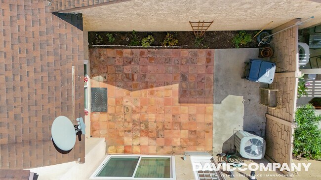 Building Photo - 2840 Oak Creek Dr