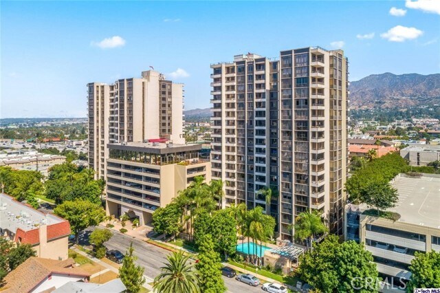 Building Photo - 345 Pioneer Dr