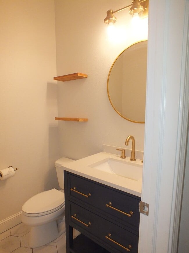 Building Photo - 3/2.5 2300 sf Cameron Park home