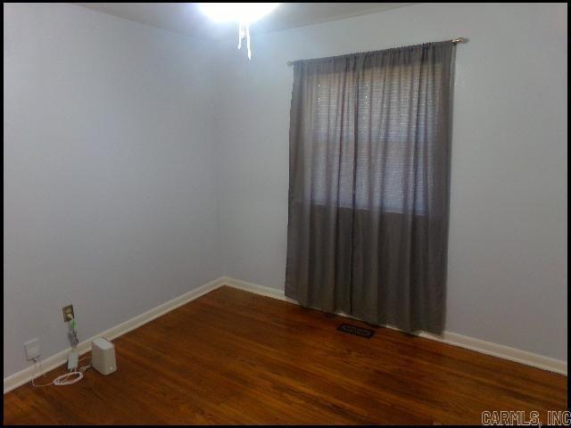 Building Photo - 9910 Brooks Ln