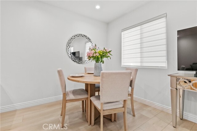 Building Photo - 6712 Ventura Canyon Ave