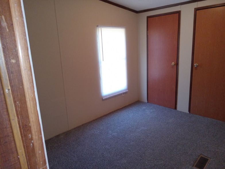 Building Photo - 53 Windsong Ln
