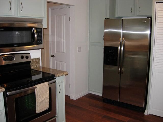 Building Photo - 280 Roanoke Rd